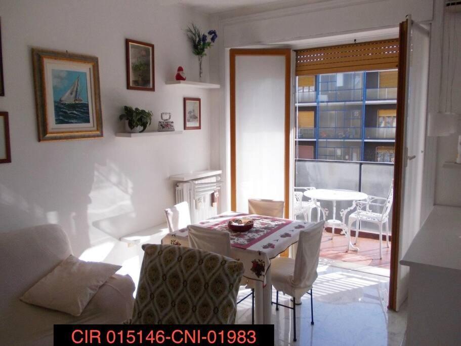 Luminoso Bilocale In Centro Apartment Milan